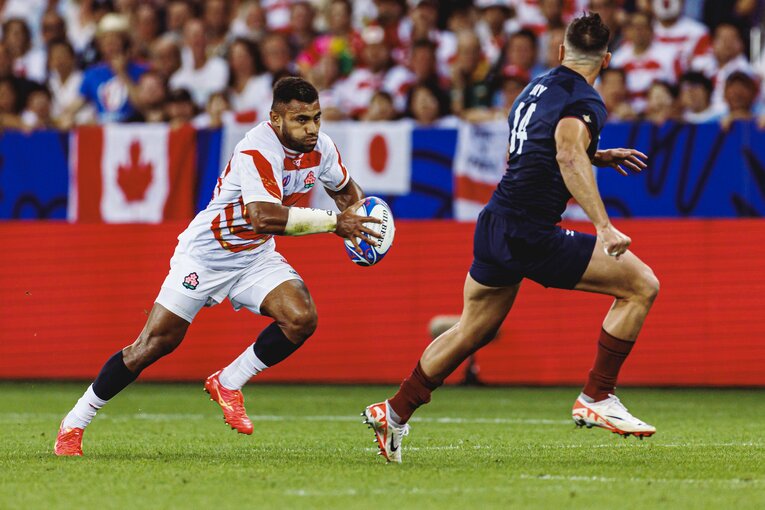 イングランド戦のジョネ・ナイカブラ　©Kiichi Matsumoto