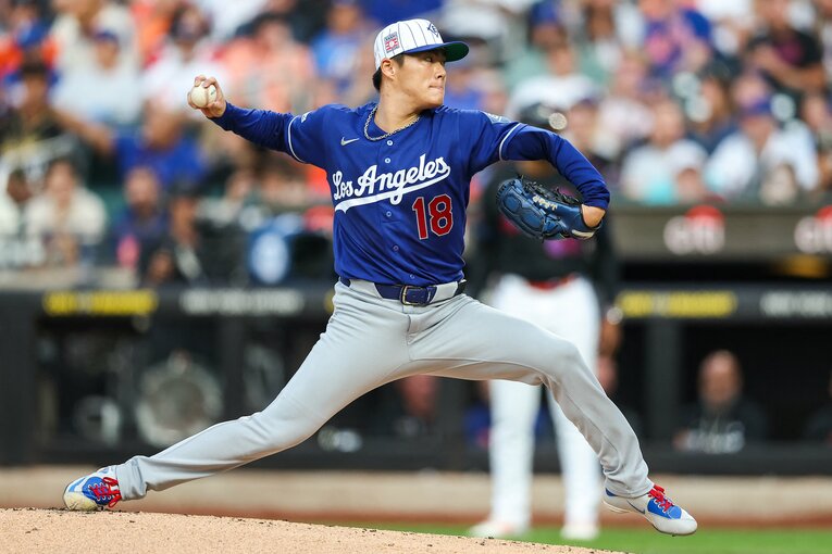 カーショウとシャーザーが口を揃えて絶賛した山本由伸の投球　©JIJI PRESS