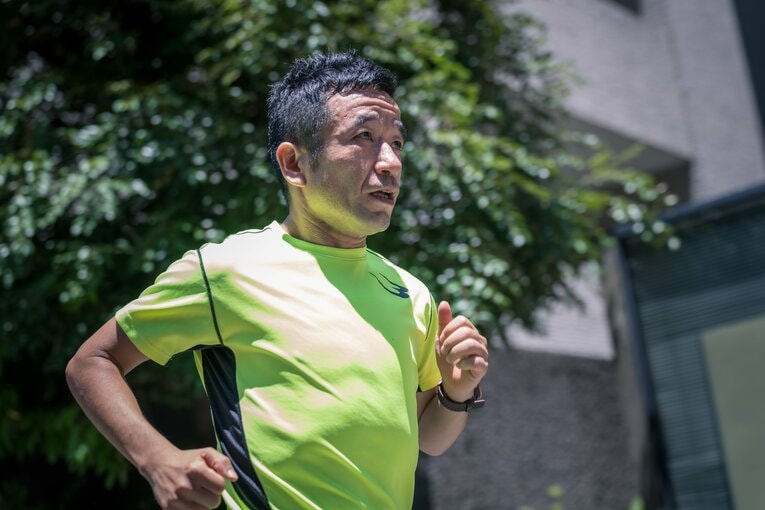 「芸人なのに真剣にスポーツなんて…」マラソン活躍の裏でネタ番組のオファーは激減、猫ひろし（44）が抱えていた葛藤(4)