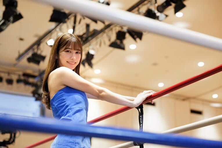 村田vsゴロフキンで“号泣”したワケは…天野麻菜と人気グラドル・雪平莉左が語る「リングガールのプロ意識」《特別グラビアインタビュー》(9)