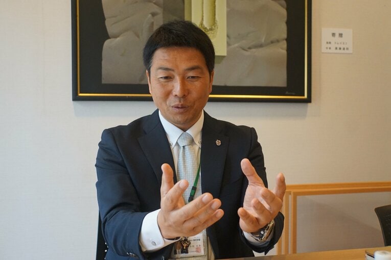 インタビューに応える小田監督　©Kei Nakamura