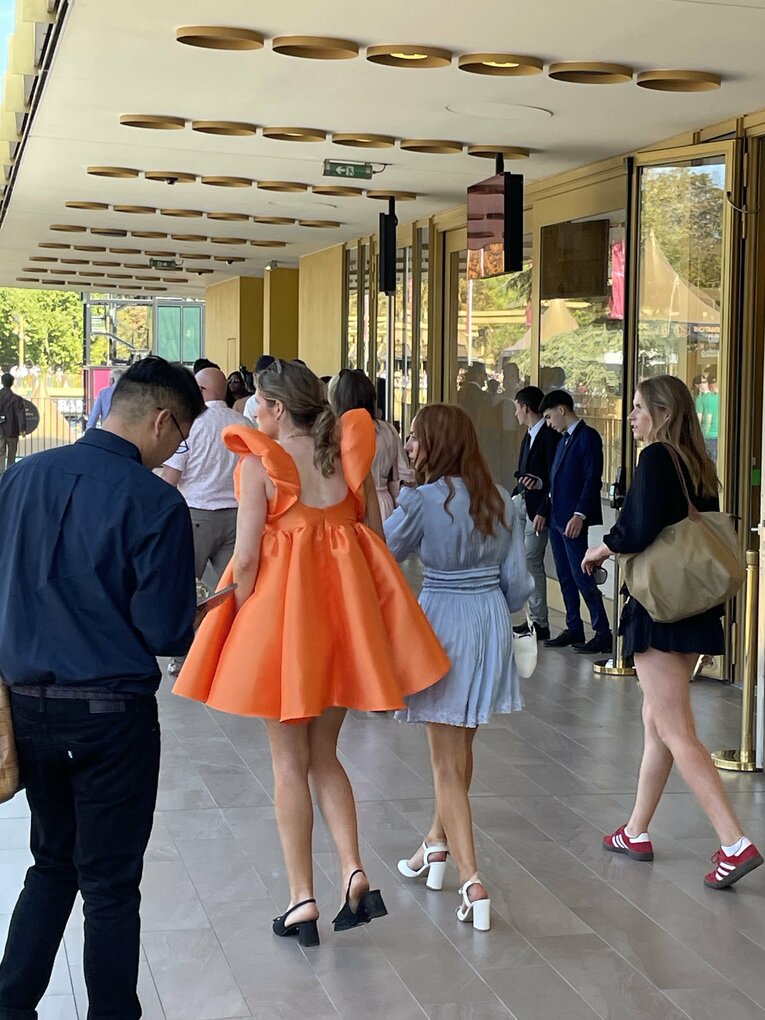 着飾った女性が多い ©Shintaro Okawa