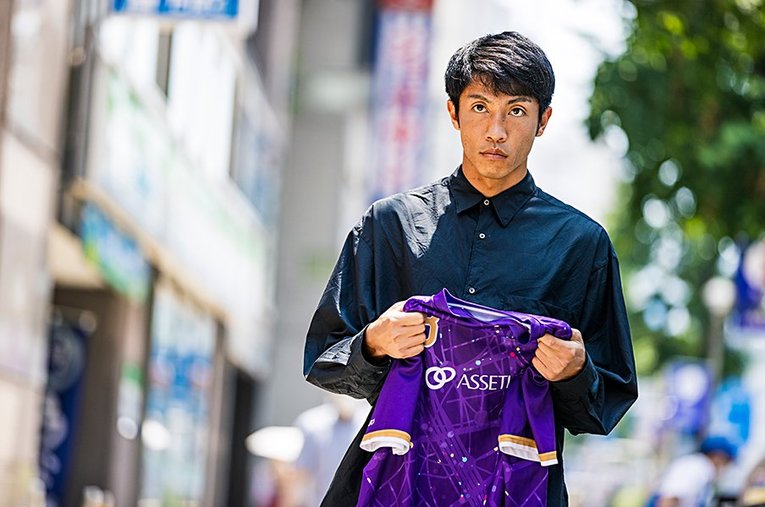関東サッカーリーグ1部に所属する「クリアソン新宿」で主将を務める井筒陸也（27歳）。わずか3年でプロを引退した元Jリーガーが見据えるものとは ／ photograph by Kiichi Matsumoto