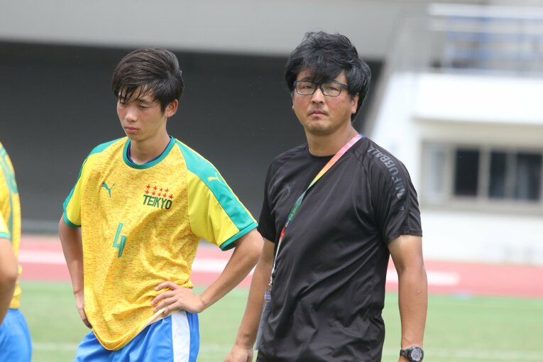 帝京・日比威監督　©︎Takahito Ando
