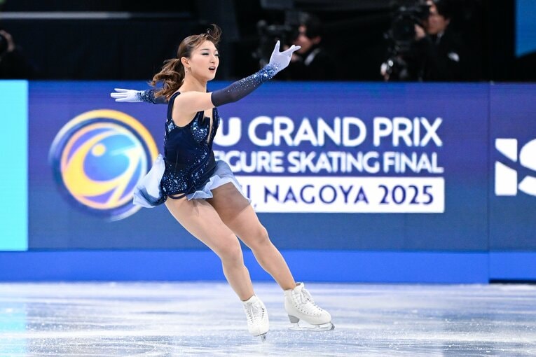 まさかの5位スタートとなったGPファイナルの坂本花織、SPの演技【スワイプするとそのほかの写真もご覧になれます】　©Asami Enomoto