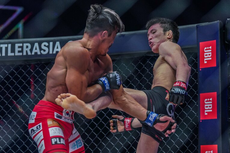 「那須川天心や武尊とは違うんですよ、僕は」青木真也が因縁の秋山成勲に大逆転KO負け…帰国して語った本音とこれから「50歳になっても」(23)