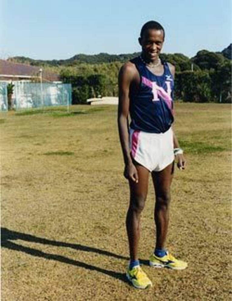 ギタウ・ダニエル（日本大学・4年）　1987年10月1日生まれ。ケニア出身、ガル高卒。今年の関東インカレでは800m、1500m、5000m、10000mを制し史上初の4冠。また出雲6区、全日本8区で区間賞を獲得し優勝に貢献した。10000m自己記録27'44''73。177cm、55kg