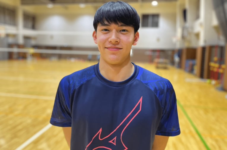 松本慶彦を父にもつ、清風高校のセッター松本凛虎（3年）。春高バレー制覇を目指す ／ photograph by Yuko Tanaka