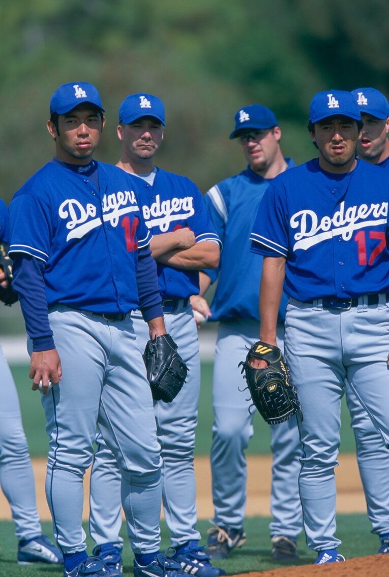 2002年撮影、右は石井一久　©Kazuaki Nishiyama