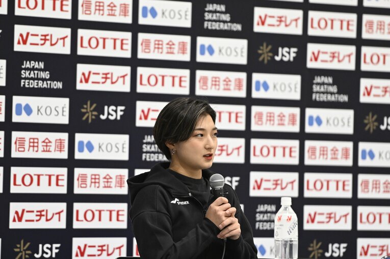 表彰式後の記者会見　©Asami Enomoto