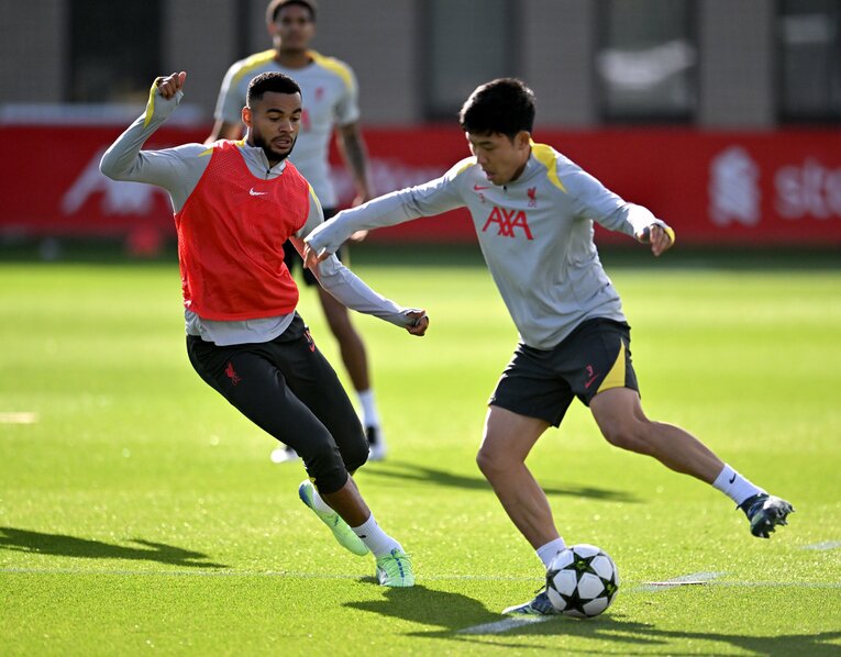 リバプール勢ではファンダイクだけでなくガクポも遠藤航にとっての“W杯盟友対決”となりそうだ　©Getty Images