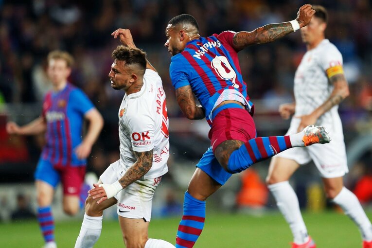 久保建英は「バルサ下部組織の旧友」と何を話したのだろうか… カンプノウで撮った才能の一端と敗戦の悔しさ〈撮影者の視点〉(12)