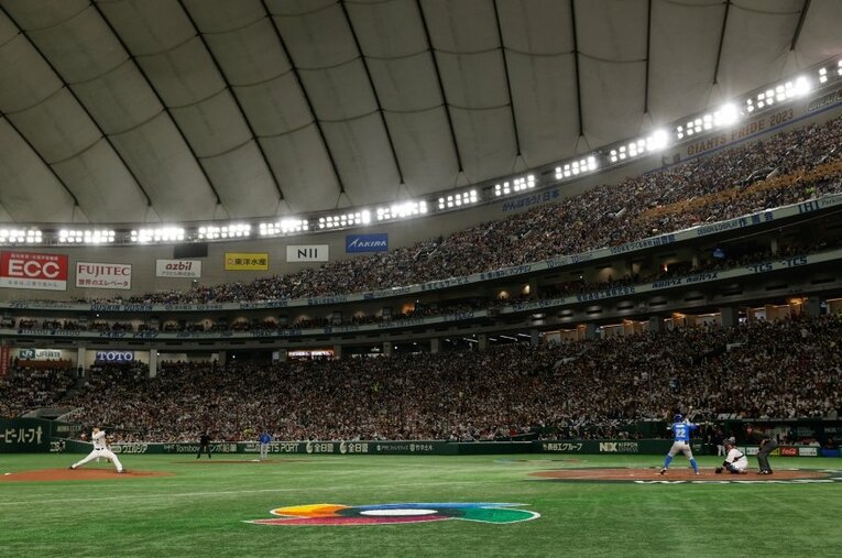 「日本のお菓子」の情報発信で話題を集めたマイケル・クレア記者（35歳）にインタビュー（後編） ／ photograph by Getty Images