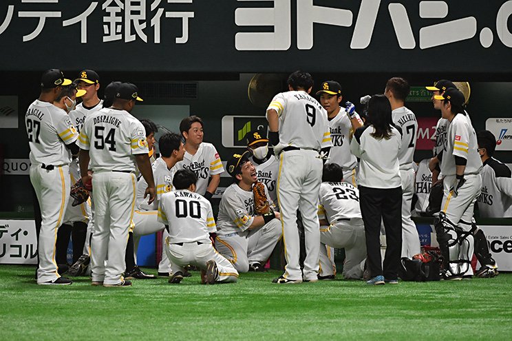 好打者が左右バランス良く並ぶソフトバンク打線　©Hideki Sugiyama