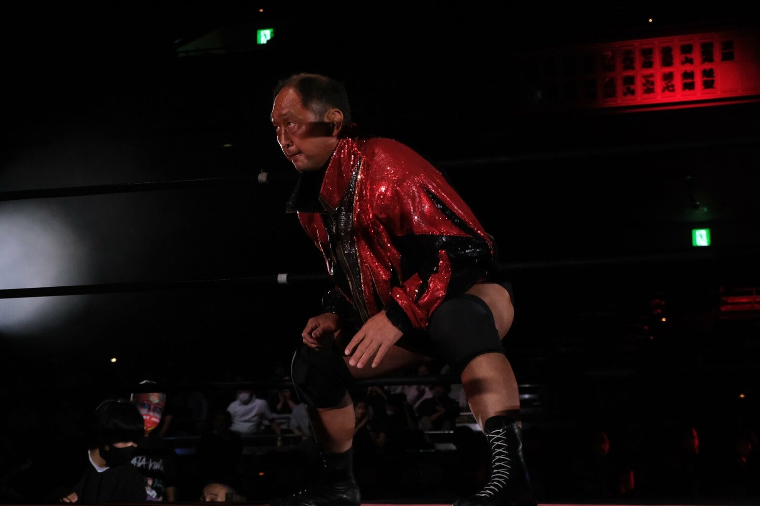 怪我から復帰早々だった両国のリング。入場時には鉄柱やロープを感慨深げに触っていた大谷