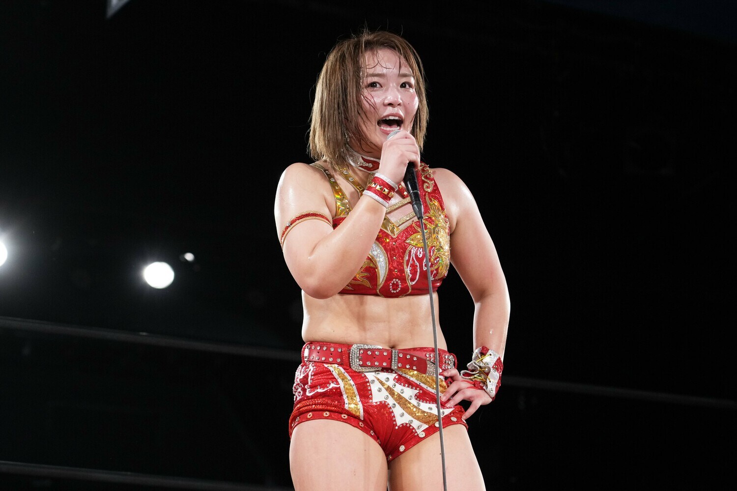 「今は沈んだ太陽かもしれないけれど、太陽はまた昇る」と話すSareee　©Essei Hara