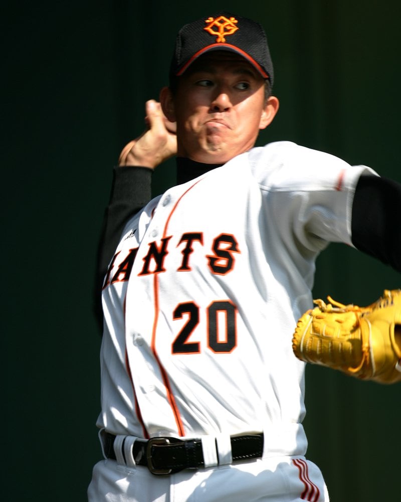 2006年の春季キャンプ。ブルペン投球する豊田 ©Koji Asakura