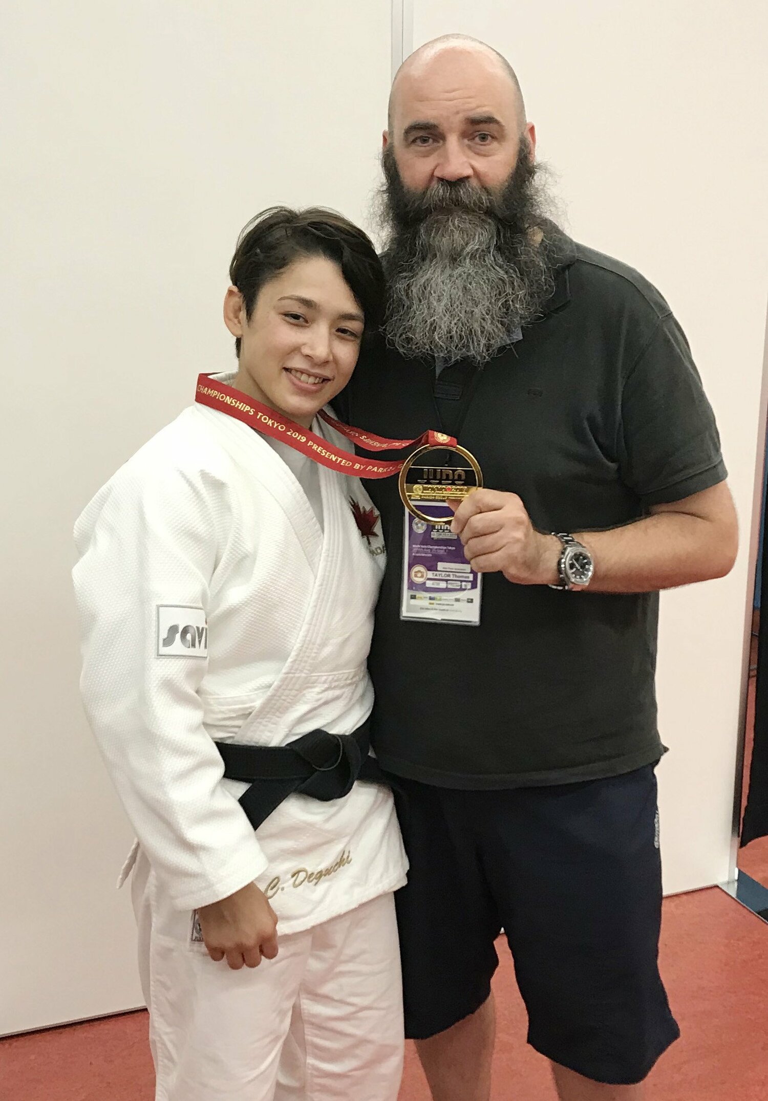 2019年の世界柔道で、カメラマンとして参加した父と　©JIJI PRESS