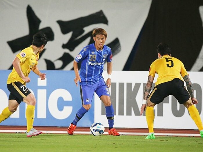 大久保嘉人が語る「もったいなさ」。宇佐美貴史の得点が止まった理由。＜Number Web＞ photograph by J.LEAGUE PHOTOS