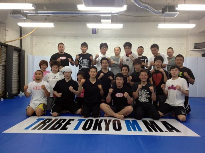 格闘技なんて「怖くない、痛くない」。ジムで体感できる一流選手の必殺技。＜Number Web＞ photograph by Norihiro Hashimoto