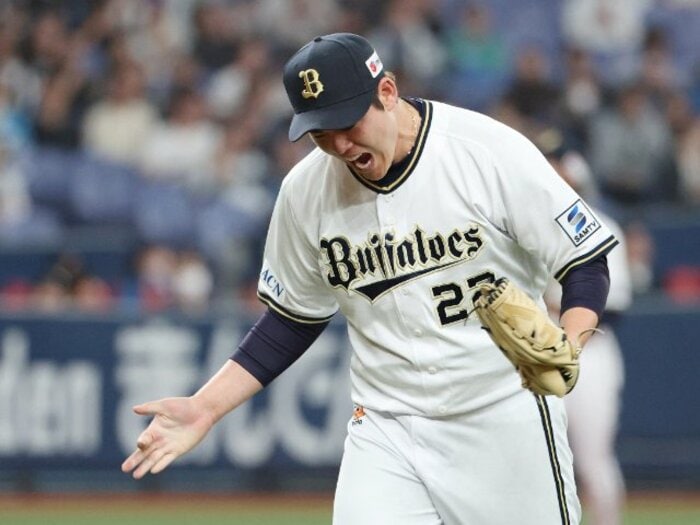 オリックス・九里亜蓮「もうエース級です」広島からFA移籍で今や大黒柱「うちにはなかなかいないピッチャー」チームメートも驚く“鉄腕”の流儀＜Number Web＞ photograph by JIJI PRESS