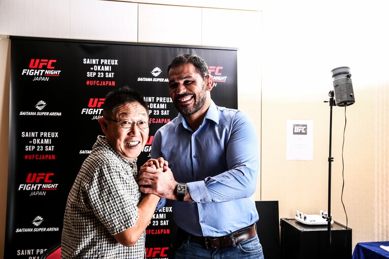 筆者とノゲイラの2ショット