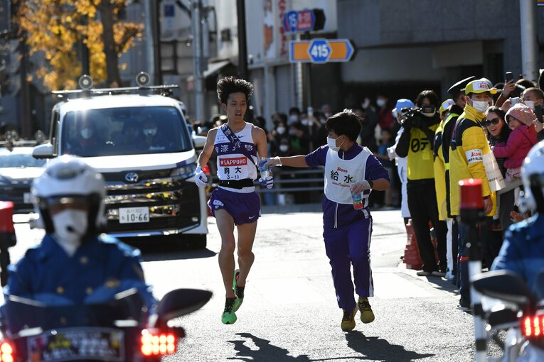 アンカー・青柿　©JMPA