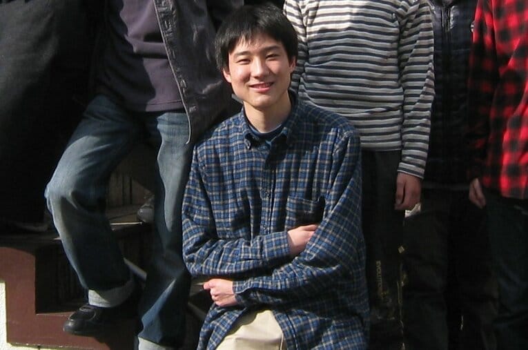 学生クイズの頂点を決める大会「abc」を史上初めて中学生で制すなど、輝かしい成績を残してきたクイズプレーヤー・青木寛泰 ／ photograph by 提供：青木寛泰