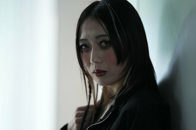 「いい子でいなきゃって、自分を取り繕っていた」　©Essei Hara