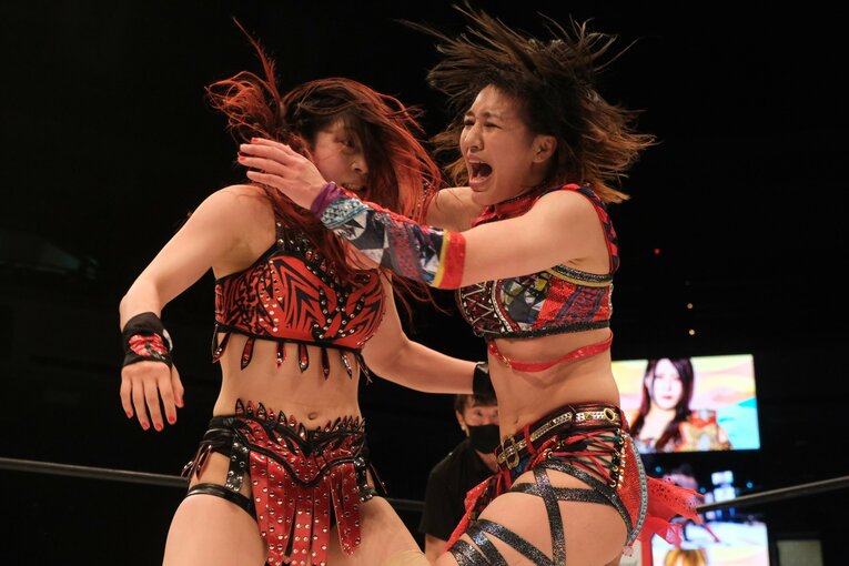 朱里vs林下詩美（2021年12月29日スターダム両国大会）　©Norihiro Hashimoto