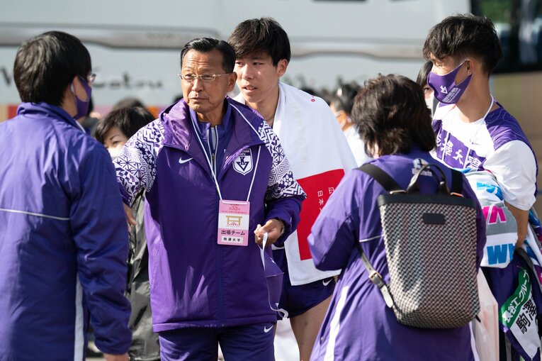 全日本大学駅伝で駒大の優勝は6年ぶり。62歳を迎えた大八木弘明監督　©BUNGEISHUNJU