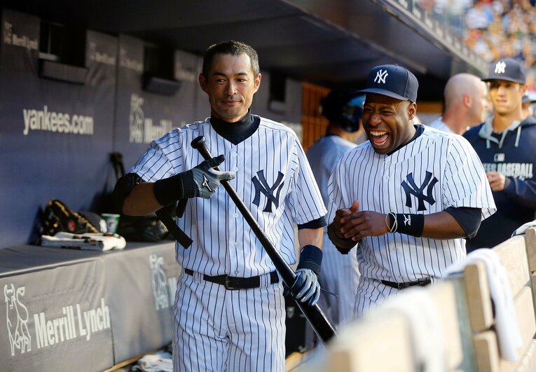 ヤンキース時代、イチローのホームランを祝福するウィーラー　©Getty Images