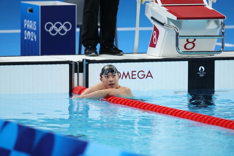 パリ五輪、200m平泳ぎのレース後の鈴木　©Ryosuke Menju/JMPA
