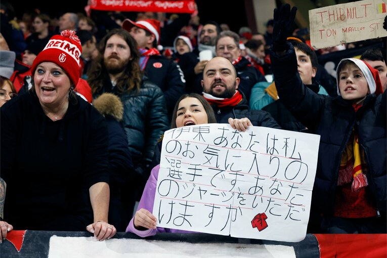 アジア杯日本代表・伊東純也と中村敬斗の“フランスで愛される日常”…日本語で「あなたは私のお気に入り」アジア杯でも期待の両ウイングを撮った(17)