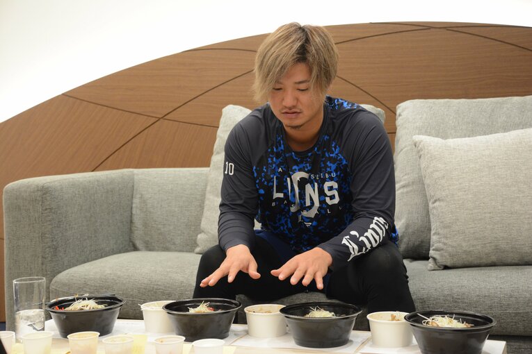 潜入した試食会の様子　©Carlos Yabuki