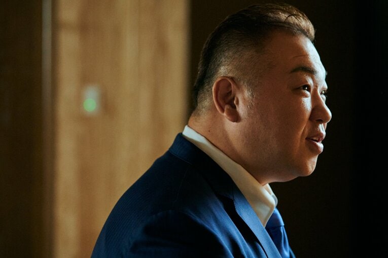 魁皇との友情について語る元大関・千代大海の九重親方　©Ichisei Hiramatsu