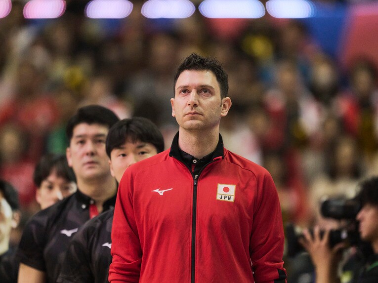 1986年4月15日生まれ。元トルコ代表で、19歳の頃に指導者へ転身した　©︎Yuki Suenaga