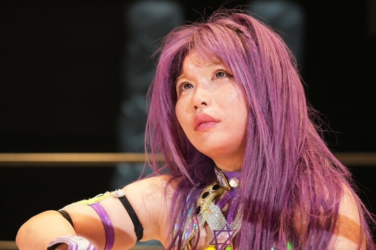 ジュリアを見つめる中野たむ　©Essei Hara