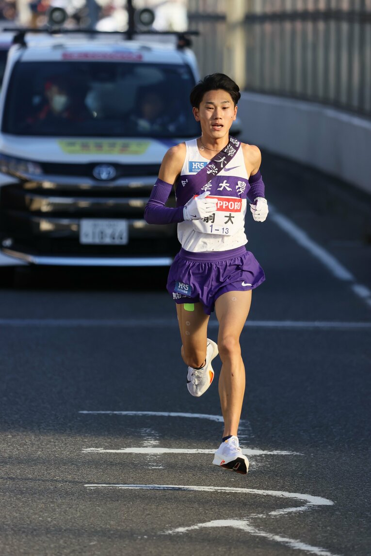 箱根駅伝1区1位など昨年度の駅伝では勝負強さを見せ続けてきた篠原　©JMPA