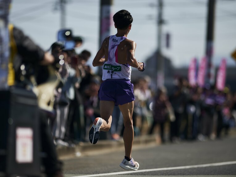 全日本駅伝、7区を走る駒澤大・篠原倖太朗（4年）　©Yuki Suenaga