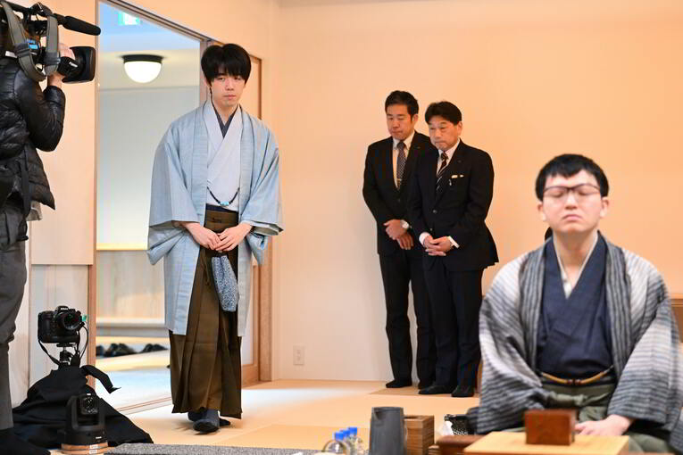 王将戦第3局、対局開始時の様子（全18枚）　©Keiji Ishikawa