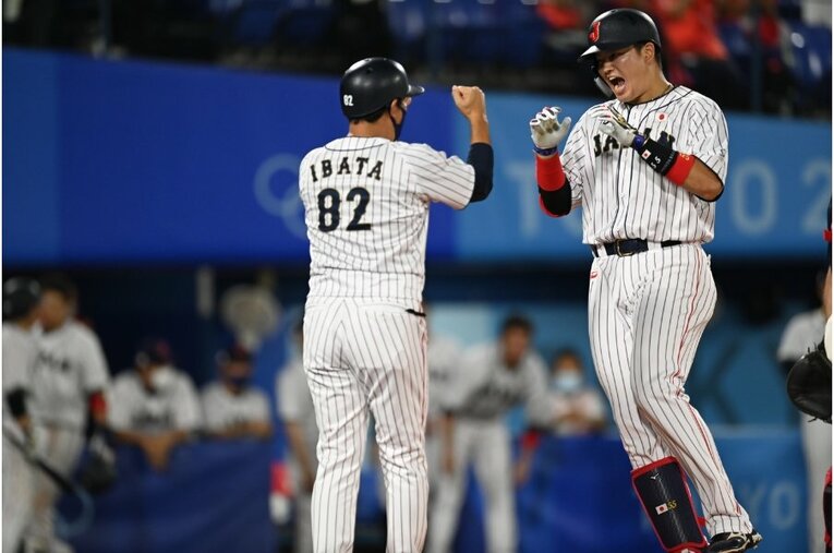 五輪決勝でのHR　©Naoya Sanuki/JMPA