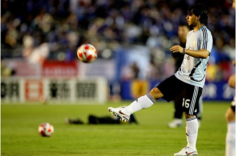 2008年時のアグエロ©Tamon Matsuzono