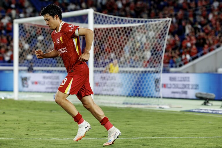 【リバプールで愛されるワタ・エンドウ（全20枚超）】（当時。リバプール＆日本遠征レア写真はまだまだ続きます）　©Kiichi Matsumoto