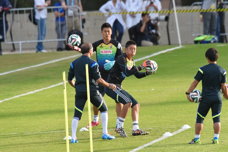 2014年ブラジル大会で初のW杯メンバー入り。しかし、川島と西川に次ぐ控えの立場だった　©︎JMPA