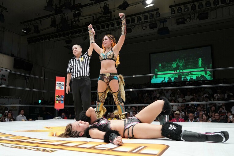 ラストマッチで桜井麻衣に勝利したジュリア　©Essei Hara