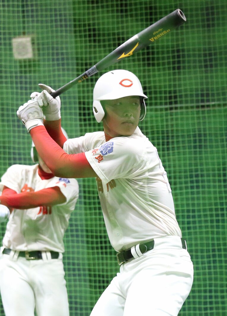 智弁学園3年時の岡本和真　©JIJI PRESS