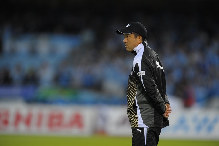 2012～2016シーズンまで川崎フロンターレの監督を務めた風間八宏（60歳）。王者フロンターレの土台を築いた　©BUNGEISHUNJU