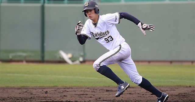 オリックスに次世代の“足”が誕生。投手から転向した佐野皓大の可能性。 - プロ野球 - Number Web - ナンバー