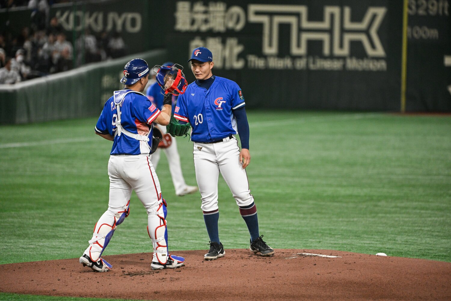 急遽代役で「中0日」先発した陳柏清は、村林一輝に先頭弾を浴びるなど打者5人でノックアウト　©Nanae Suzuki